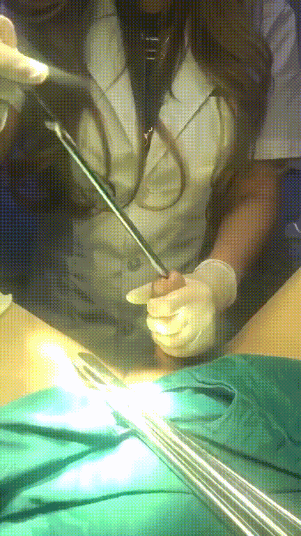 国内罕见医疗调教女王独傲上海超强虐屌,各种花样玩虐改造生殖器,见过龟头潮喷嘛绝对名场面