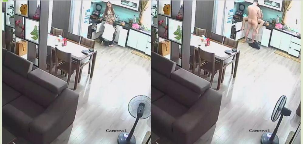 黑客破解家庭网络摄像头偷拍 老婆在厨房煮饭过程中被欲火浑身的老公 扒光抱起一顿操