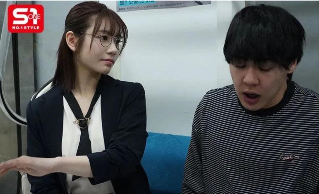 河北彩伽化身痴女！图书馆眼镜娘上演调校戏码！