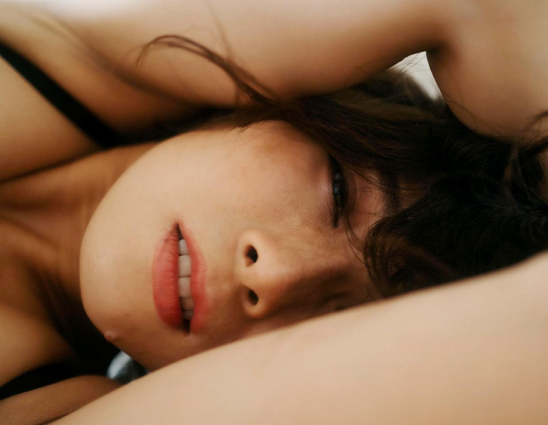 AV女优下海价码爆跌！日本风俗市场崩落，樱花妹集体「海外卖淫」