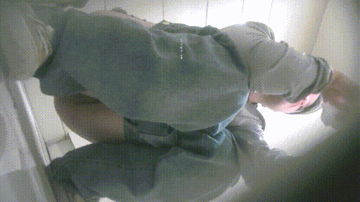 写字楼女厕全景偷拍3位女白领❤️差点被其中一位机灵的妹子发现了