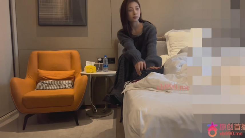 3000约了个刚下水的大圈妹子就是没啥经验各方面比较配合就是害羞一直忍着不叫床