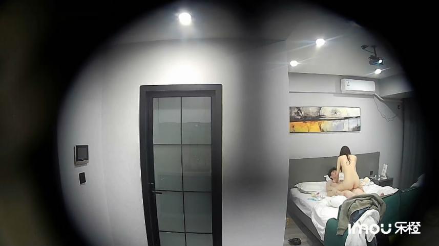 乐橙酒店摄像头高清偷拍❤️颜值年轻情侣开房连续干了几炮妹子中途给男友按摩提升战斗力无水印原版