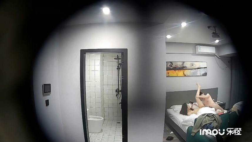 乐橙酒店摄像头高清偷拍❤️颜值年轻情侣开房连续干了几炮妹子中途给男友按摩提升战斗力无水印原版