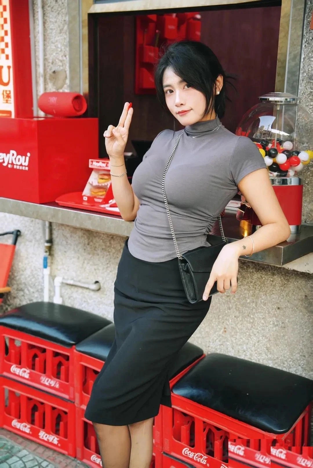 大部分女人最想和男人保持长期联系，最终目的就二点