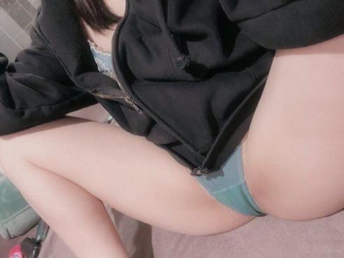 刚出浴的美少妇，让人怦然心动