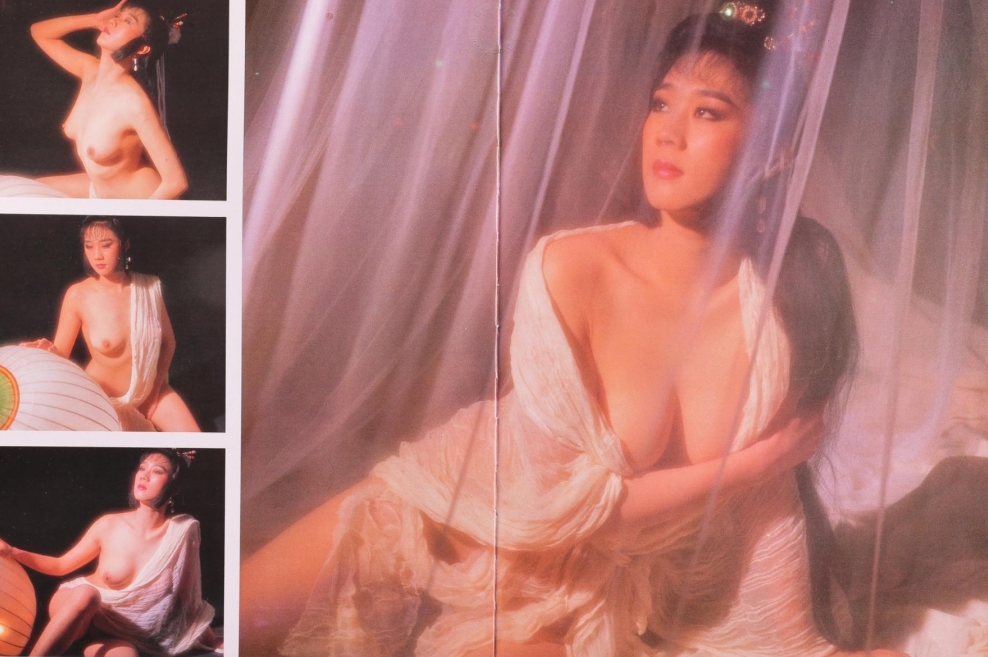 找到了一堆不穿衣服的《红楼梦》《聊斋》里面角色的cosplay成人版,年代感极强,适合收藏!