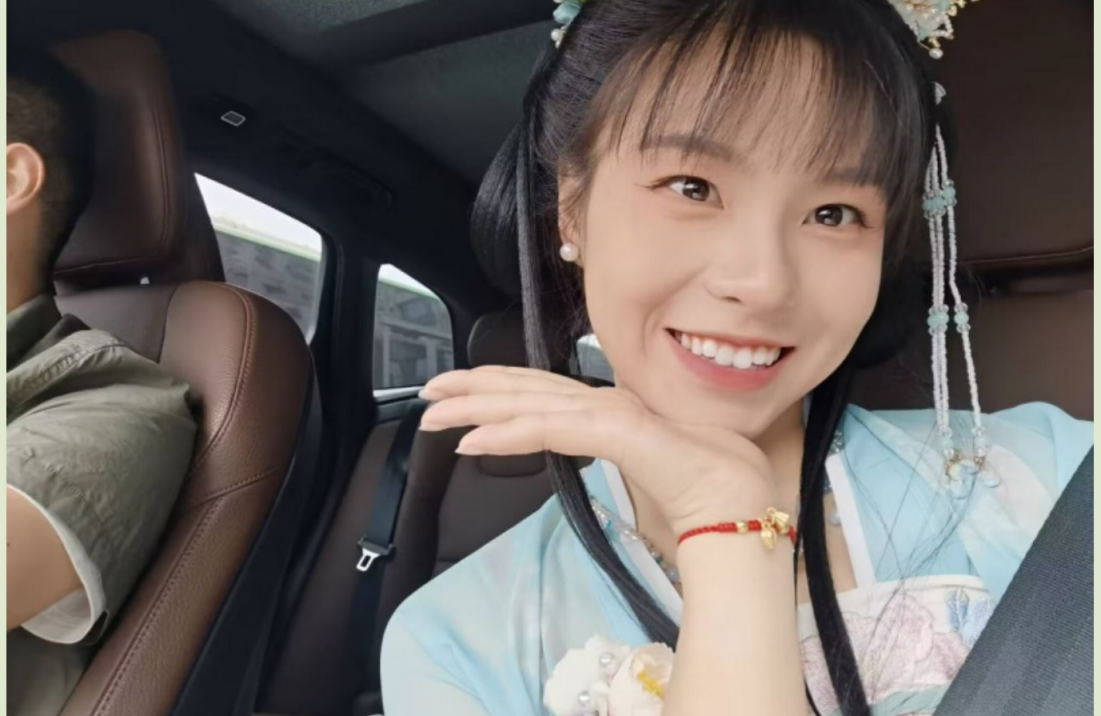 沈阳学妹,图影泄密泄密,眼镜妹又害羞又享受,无套插入,认真品尝男友的大鸡巴