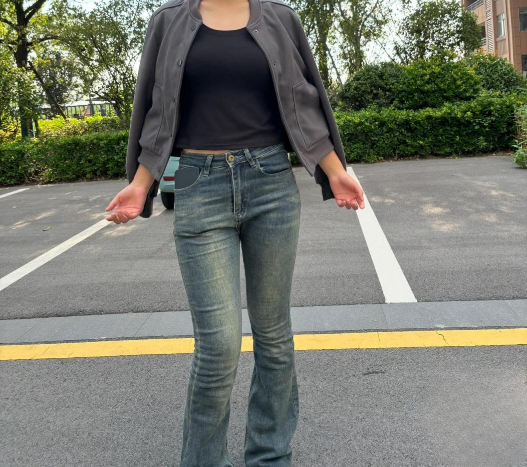 国庆节偷拍妹妹洗澡,忍不住偷偷打个胶