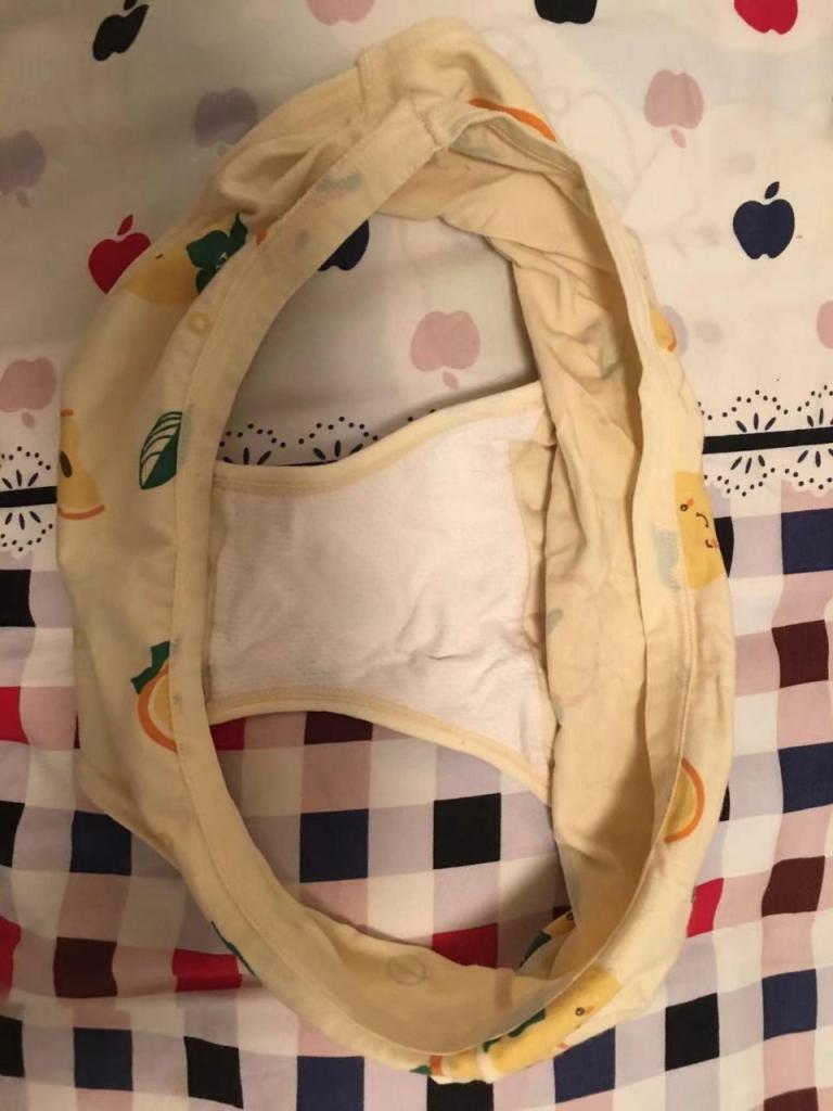 国庆节偷偷潜入妹妹房间寻宝,发现了个小玩具。继续打个胶