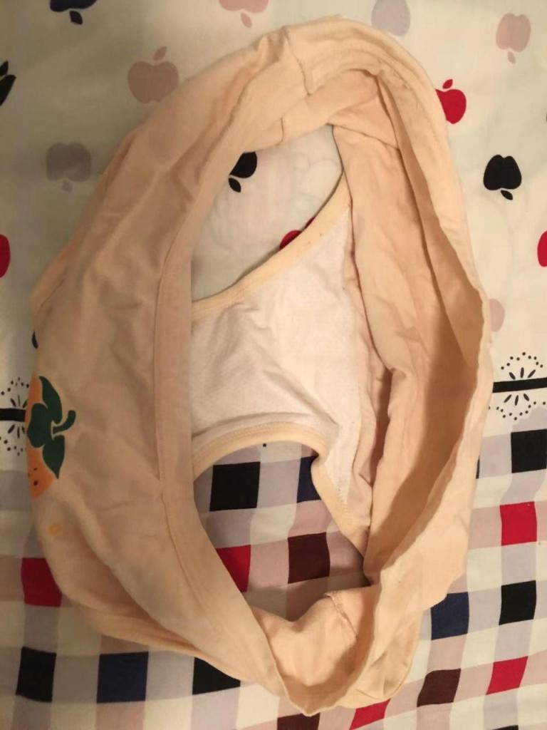 国庆节偷偷潜入妹妹房间寻宝,发现了个小玩具。继续打个胶