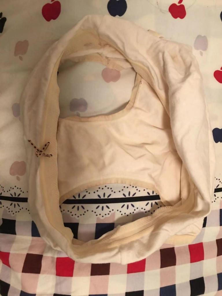 国庆节偷偷潜入妹妹房间寻宝,发现了个小玩具。继续打个胶