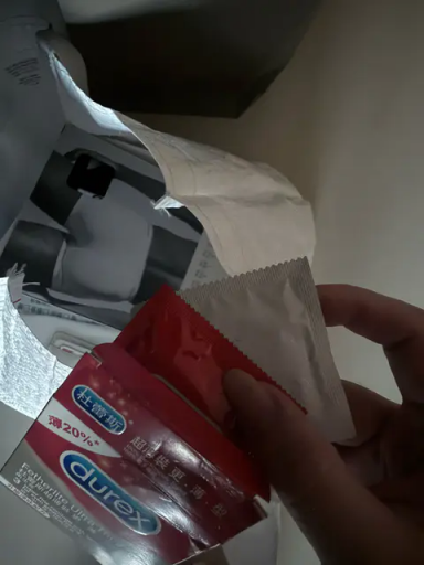 在男友公寓发现疑似出轨证据