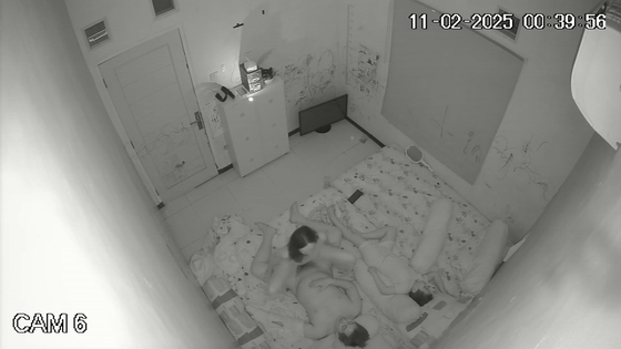 黑客破解家庭网络摄象头愉拍❤️极品夫妻 的日常性生活每次啪啪都需要道具插逼自慰热身再开干