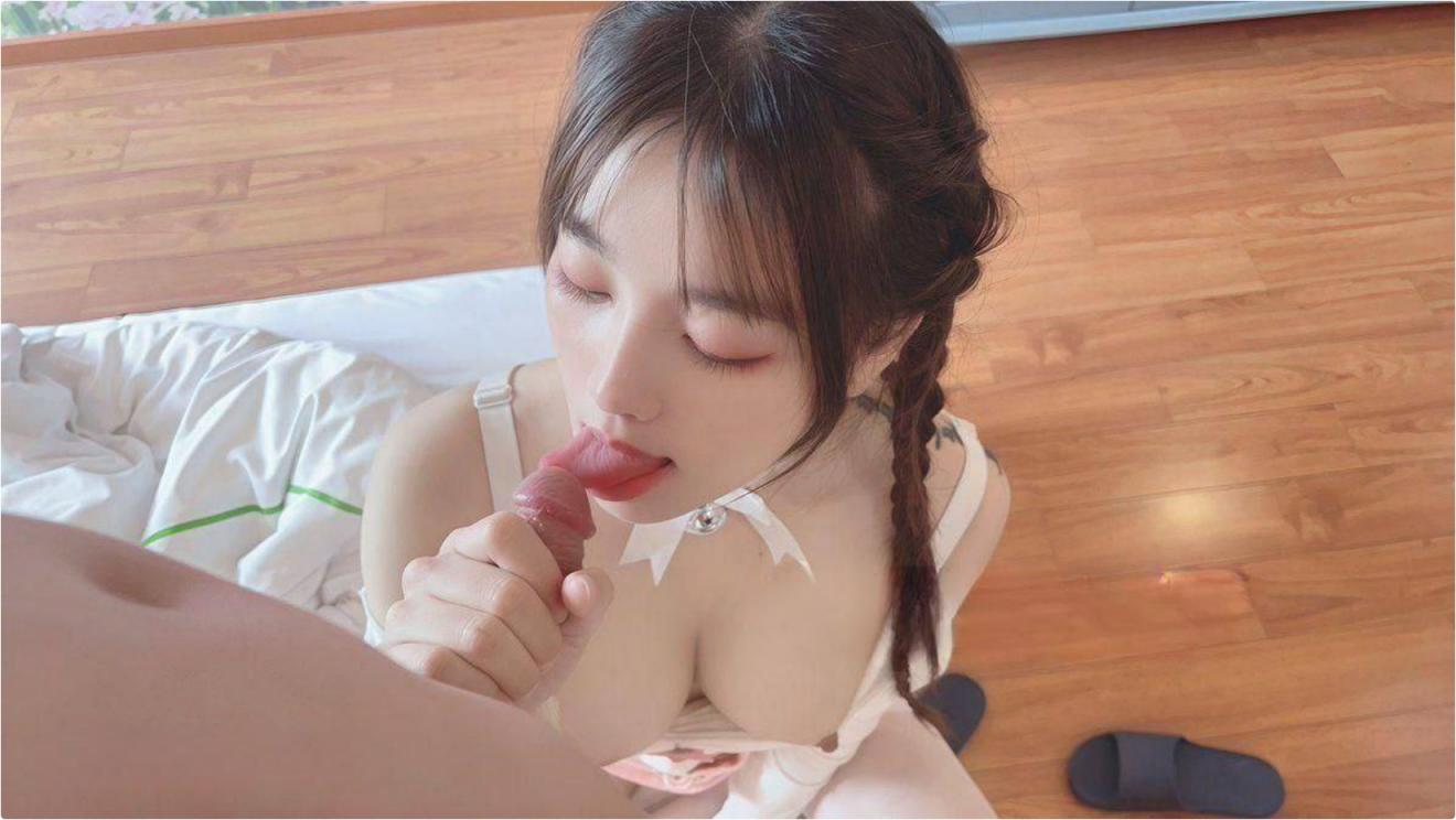 超极品可爱嫩妹可爱双马尾小萝莉母狗 被大鸡巴爸爸内射一逼白浆 电报群VIP完整版福利