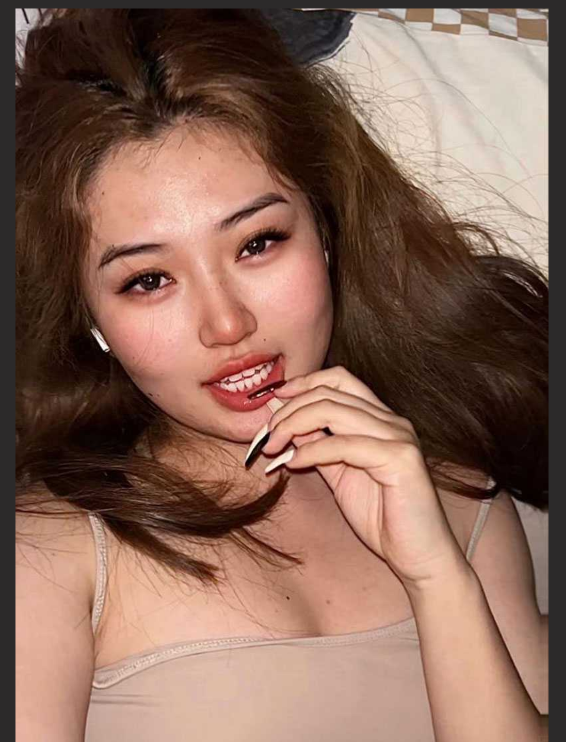 独家曝光 内蒙古大学蒙古学学院阿荣当小三 骚货插足别人家庭还到处约炮 是个女海王无疑了