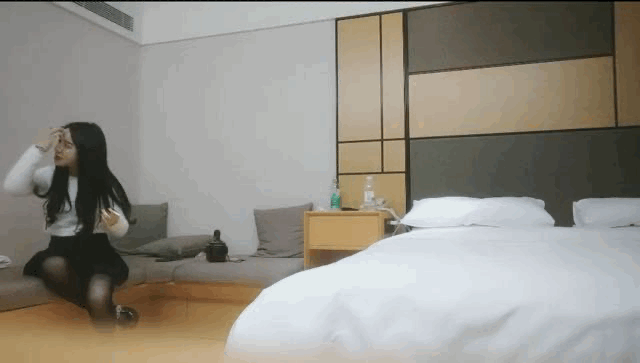 那些年探花被抓的大神之利哥无套+爆菊