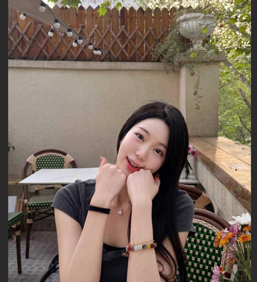 上海世界小姐 荔枝 下海卖淫视频流出 三天要价三万 能文能武露脸被无套狂插