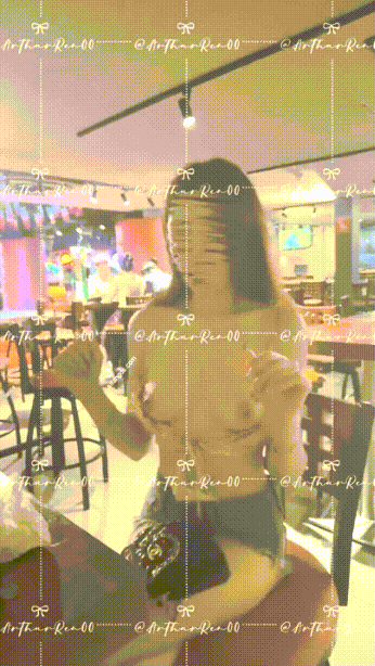 顶级白富美反差女神⚡户外大胆露出挑战,表面是大家高攀不上的白富美女神,私下其实是一只求草的骚婊母狗