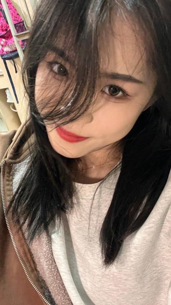 肌肉佬情系巨乳娘，两颗红蕾千人尝