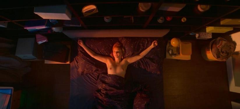 这部青春性喜剧,欢乐的同时尺度也很大