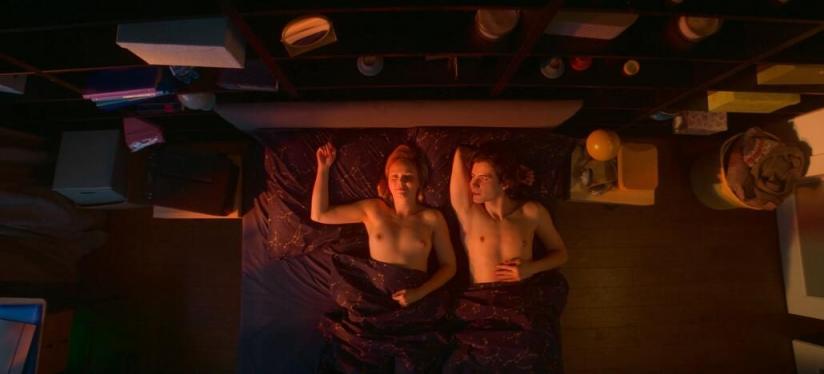 这部青春性喜剧,欢乐的同时尺度也很大