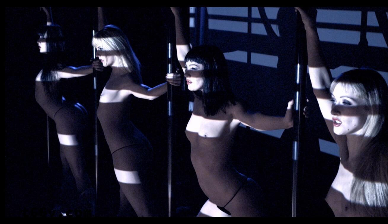 臀山腿海、赤裸香艳，疯马秀记录片、经典表演视频大揭秘!