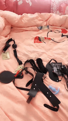 【泡泡马】白领御姐~! 白皙身材~户外刺激车震~无套啪啪