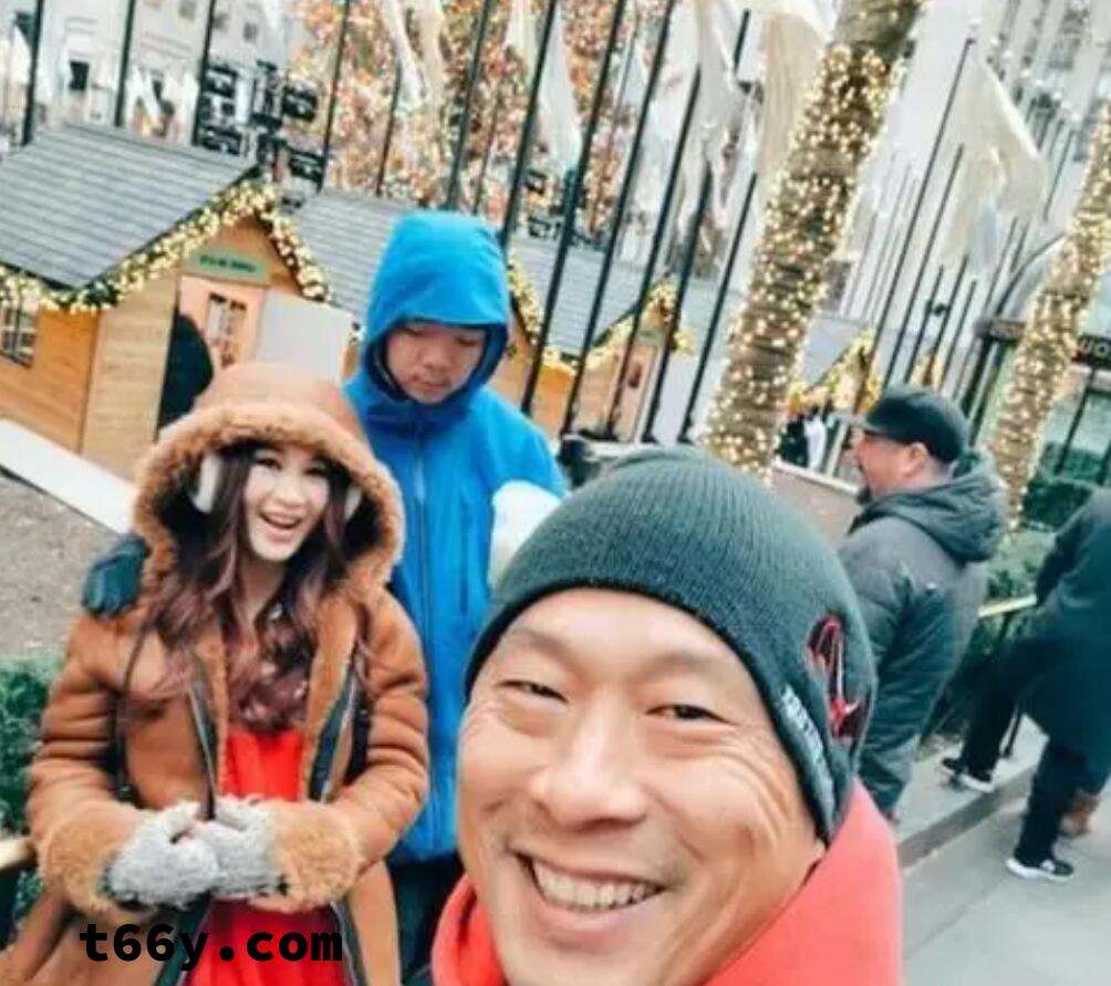 温碧霞与老公合照,P图从来不P老公!太真实了!