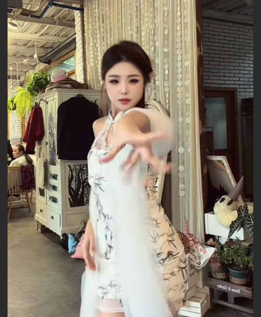 杭州小网红 橙子姐姐 遇顶级电炸高手龙哥 甘愿千里送逼 竟失陷于柬埔寨园区