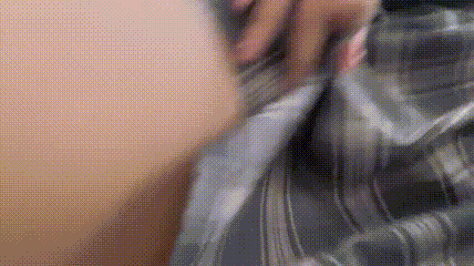 推特04年在读女大学生【咕噜噜】最新门槛福利，露出宿舍自慰裸舞，大胆开放的小母狗