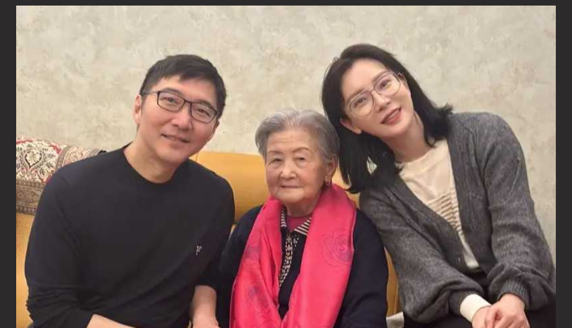 知名艺人陈数夜会小鲜肉 酒店遭愉拍不雅视频流出 引全网热议