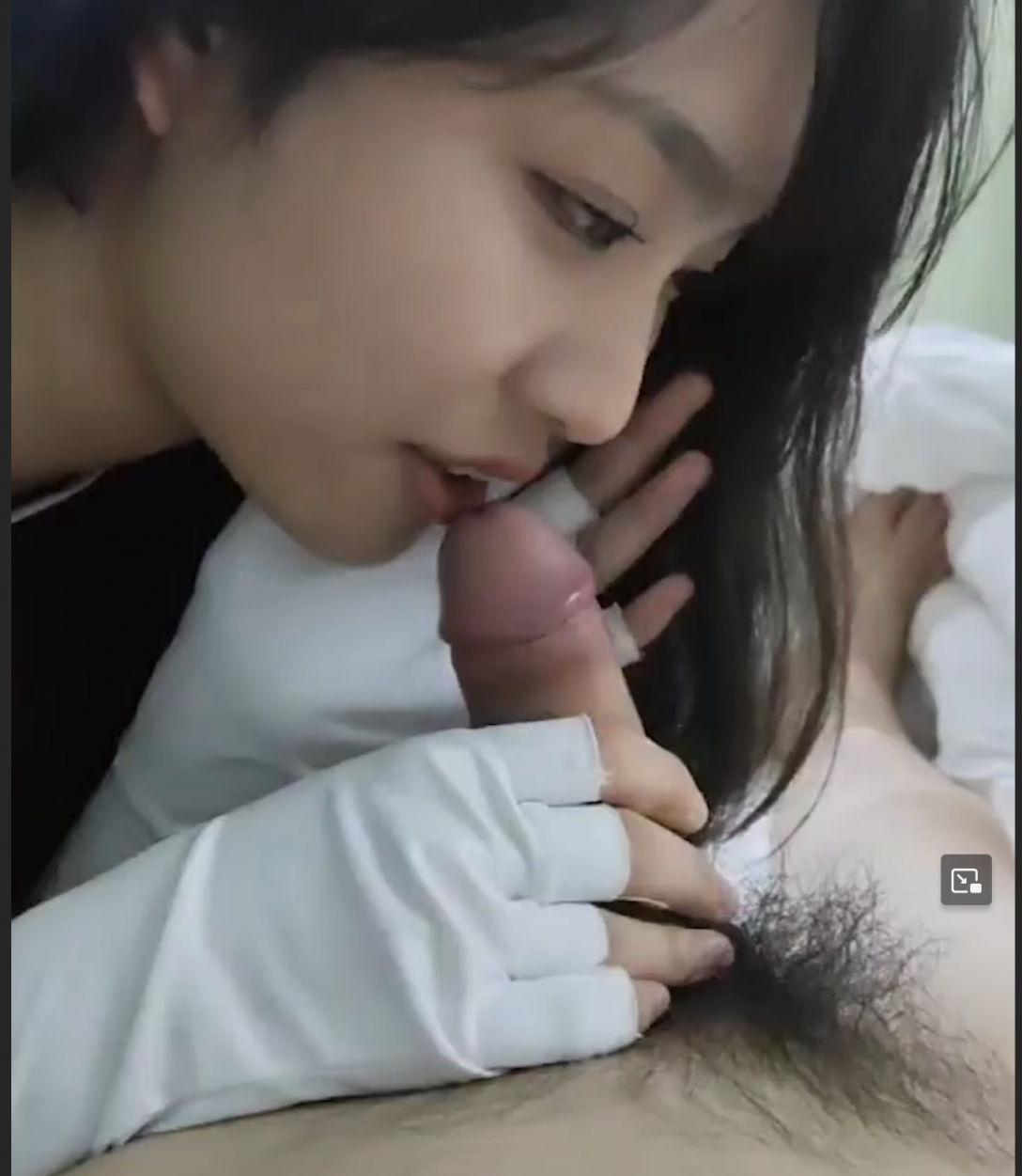 宁波清纯小美女 李莹 与前男友性爱视频流出 穿黑丝情趣装口交骑乘榨精 画面直击灵魂!