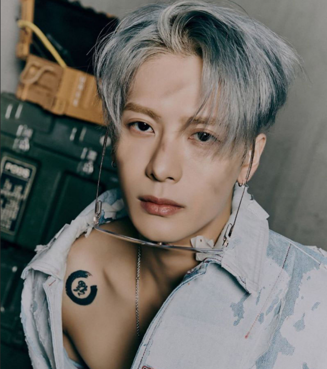 流明星王嘉尔自曝解决生理需求方式 私生活混乱竟是上海夜店常客 狂欢蹦迪勾搭女粉 床照亲密照全网疯传!