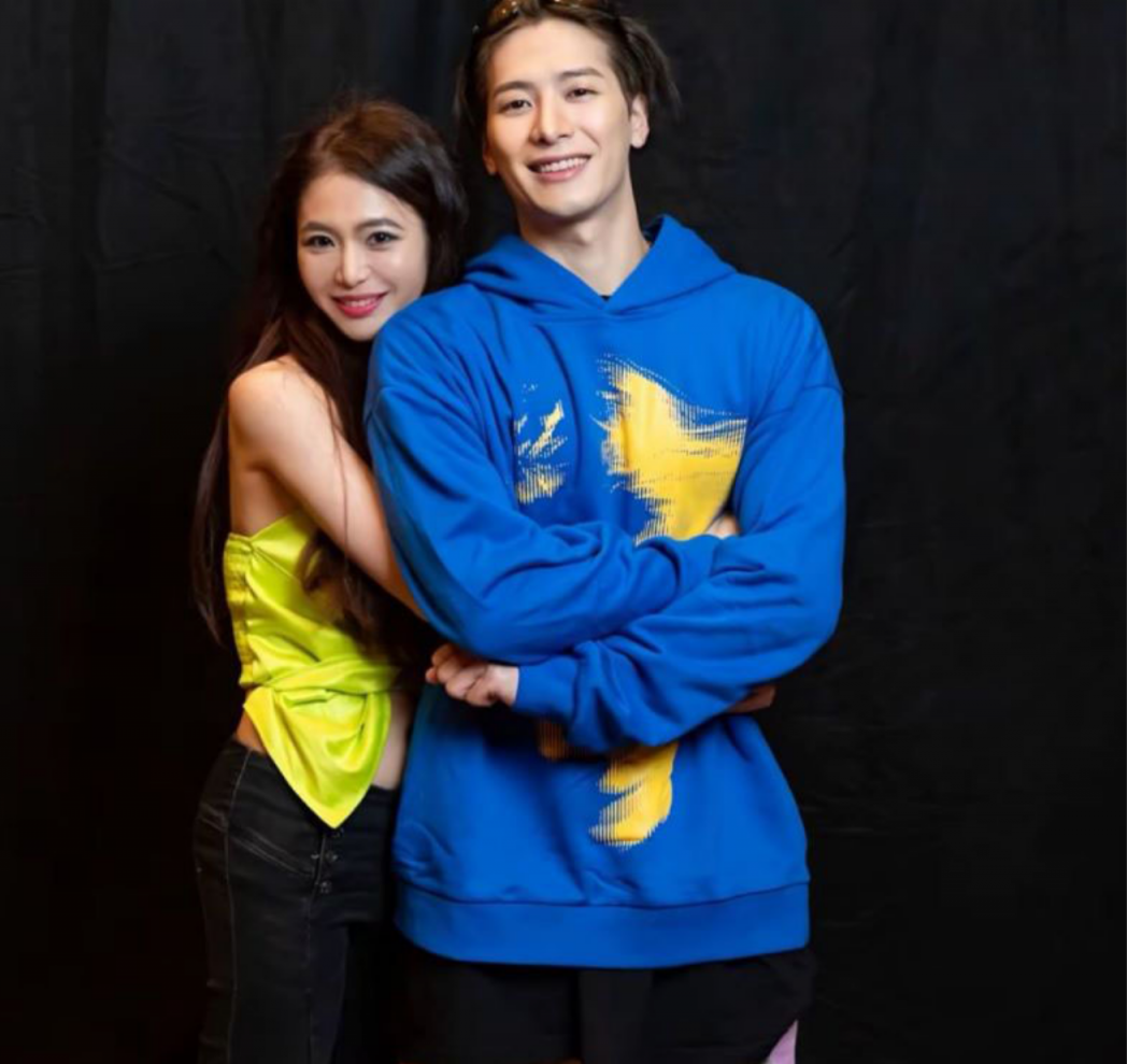 流明星王嘉尔自曝解决生理需求方式 私生活混乱竟是上海夜店常客 狂欢蹦迪勾搭女粉 床照亲密照全网疯传!