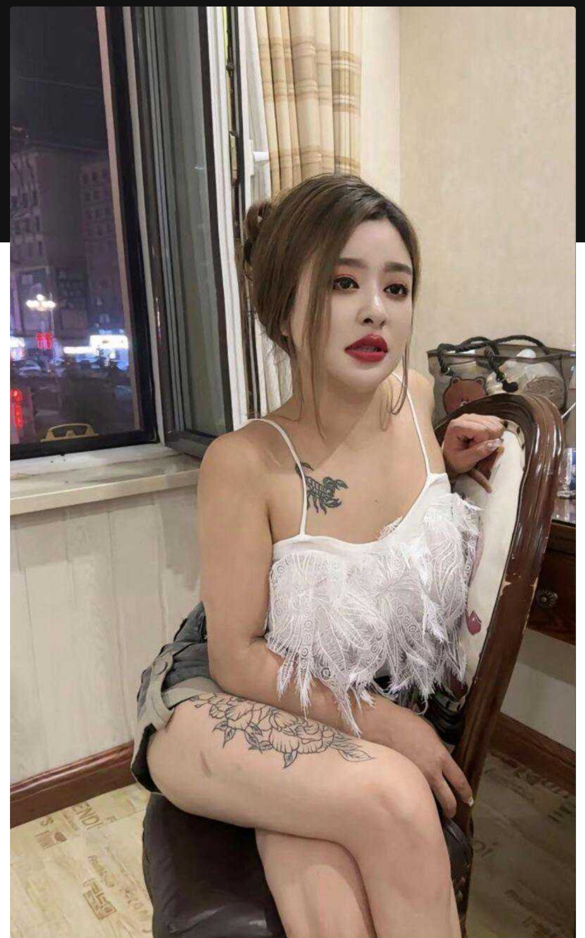 东北服装店老板娘被炮友调教成母狗曝光,巨乳肥臀骚货胆子真大,趁老公不在家带炮友回家做爱,纹身实锤!