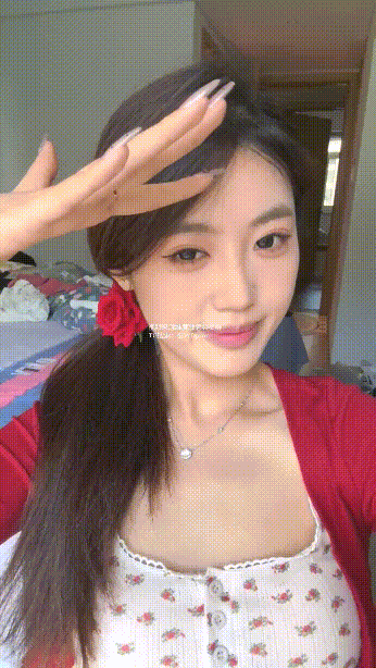 超乖巧在校女大学生!男友愉拍视频,真的顶!极品大白虎,小穴特别粉嫩,被干的表情都空制不住了!