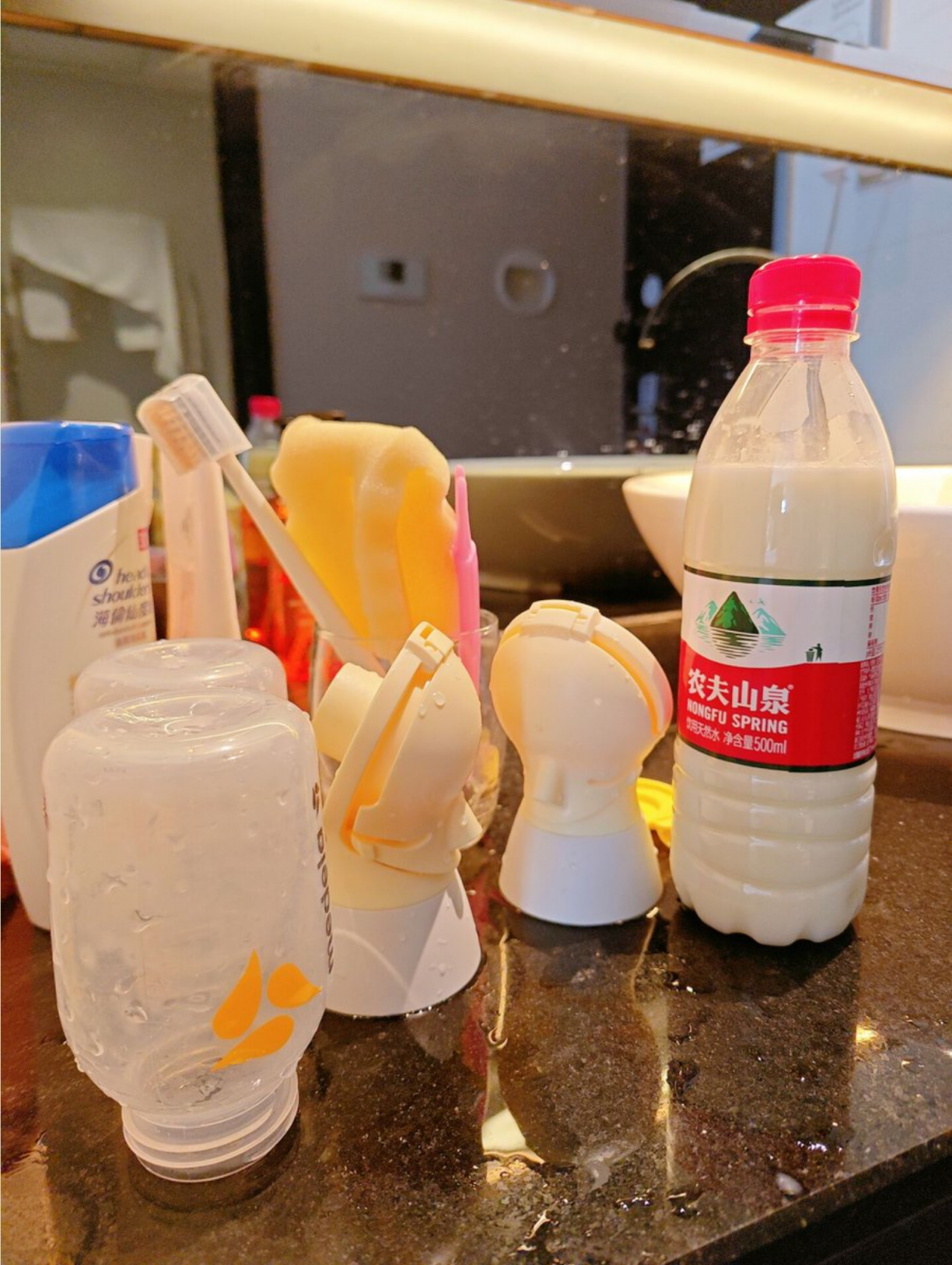 广州宝妈 奶茶妈妈- 奶太多一直滴……滴……涨的好难受, 哪位哥哥帮我喝掉