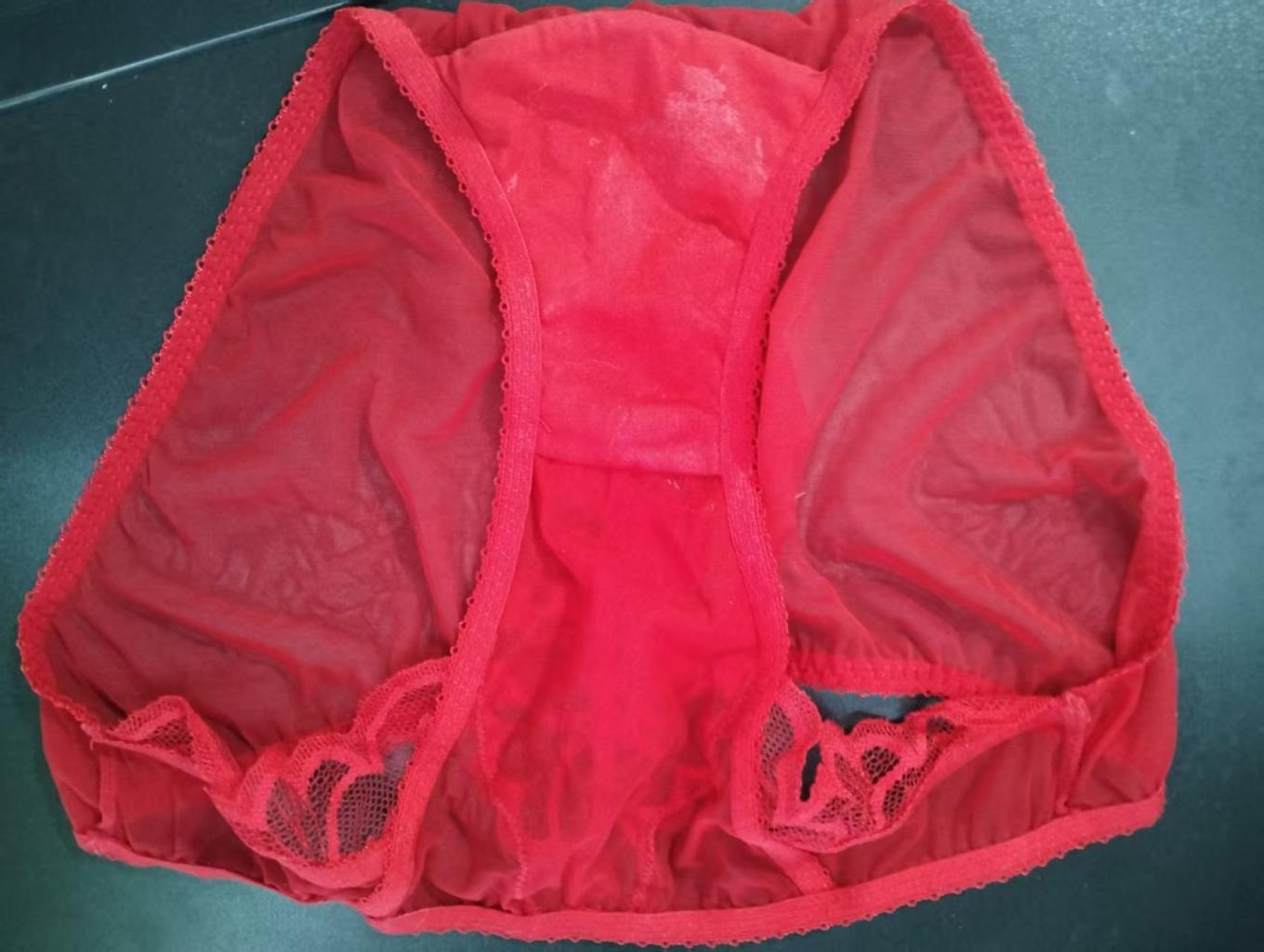 发现老婆内裤有精液