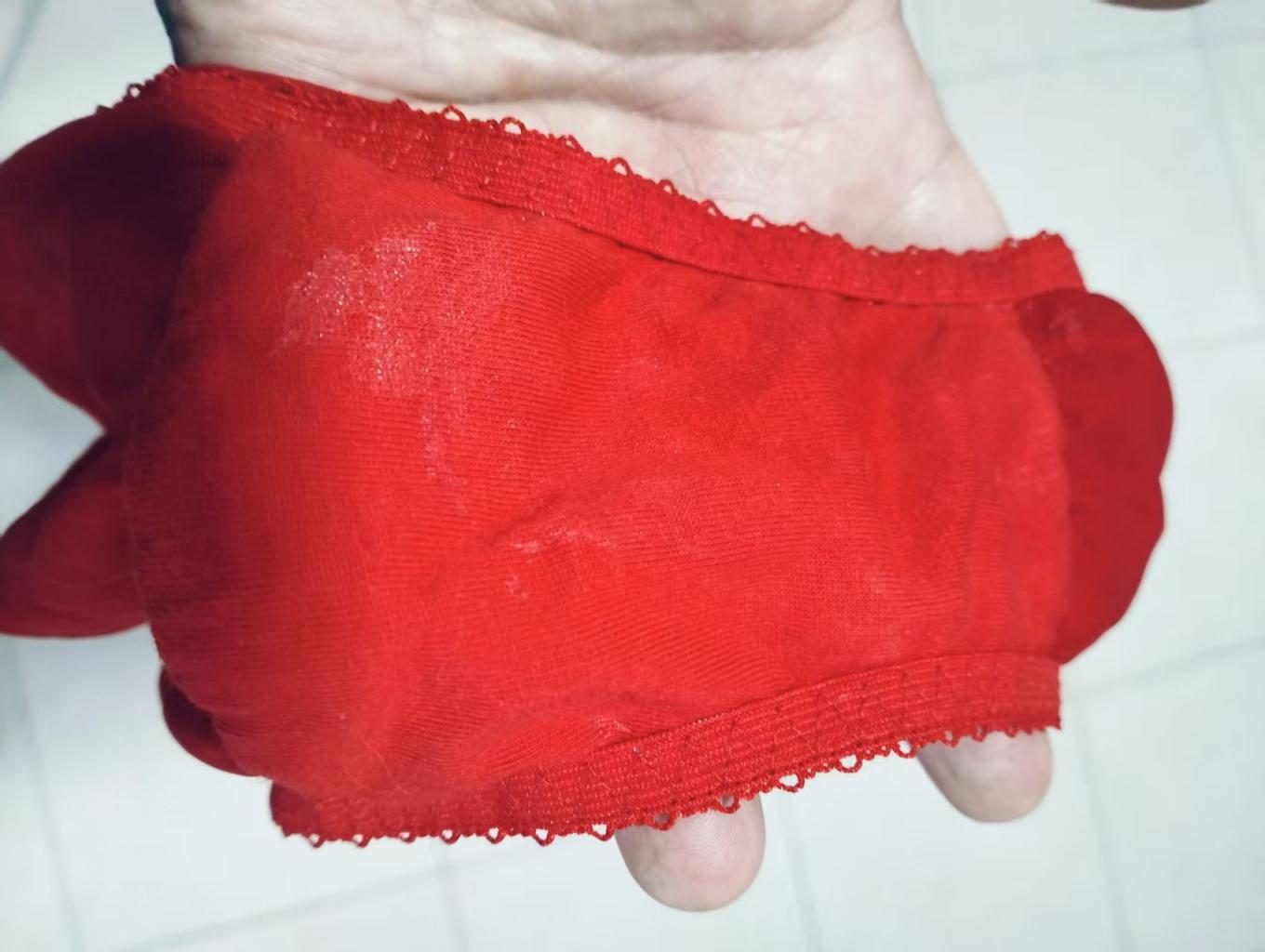 发现老婆内裤有精液