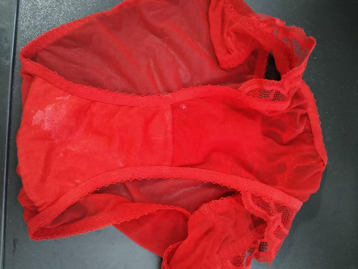 发现老婆内裤有精液