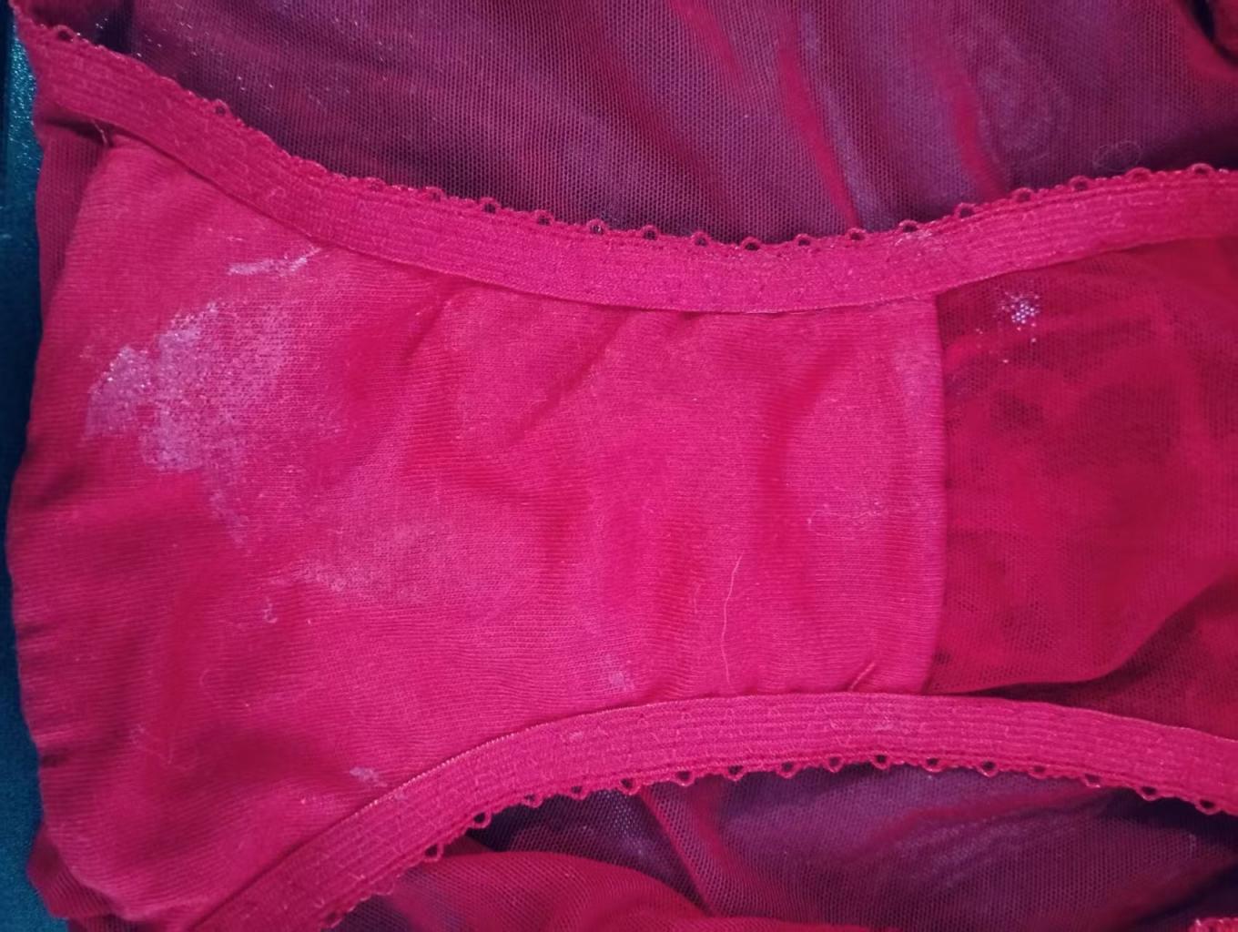 发现老婆内裤有精液