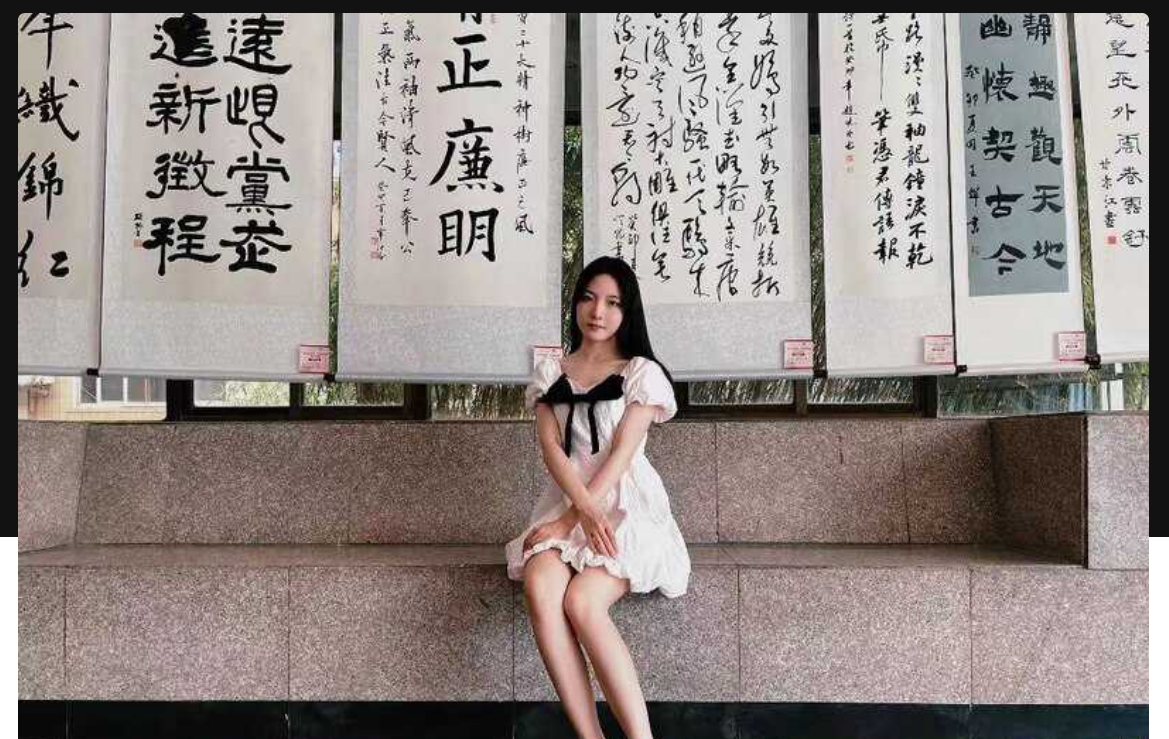 河北地质大学 研究生范勃然 高颜值反差学生妹 近距离自慰掰穴 表面清纯背地里也是个骚浪蹄子