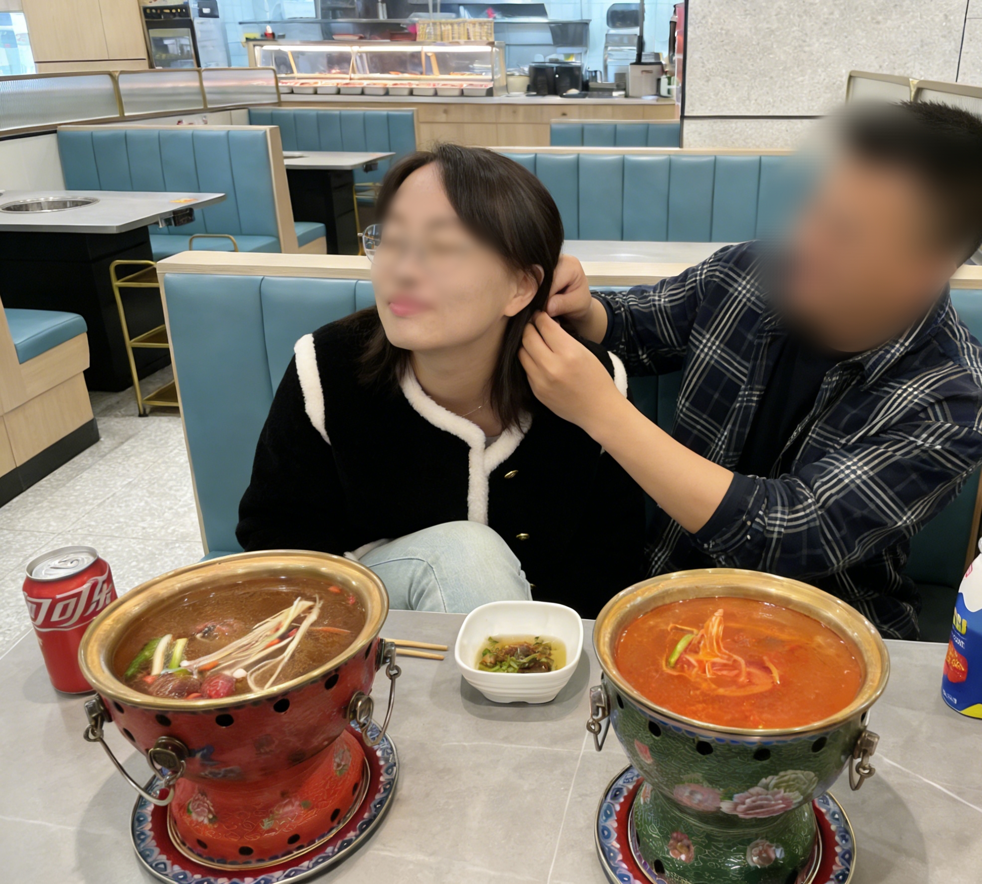 酷爱被无套的少妇玩多人，却意外有了野种