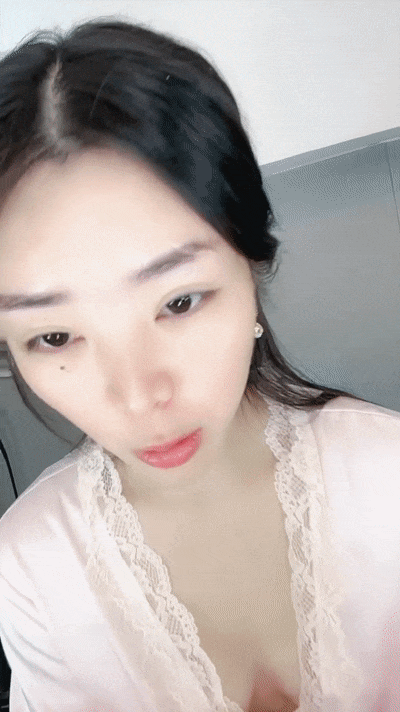 新人，舞蹈老师下海，美若天仙【温婉】皮肤白皙，人如其名，没想到脱光了这么骚，水好多！