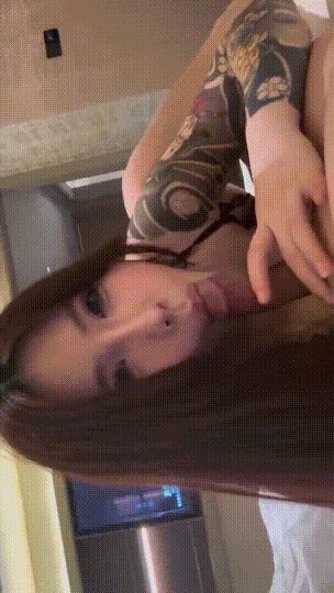 超顶级巨乳翘臀花臂御姐【炒面王】不雅露脸私拍，和金主啪啪自慰无毛多水鲍鱼