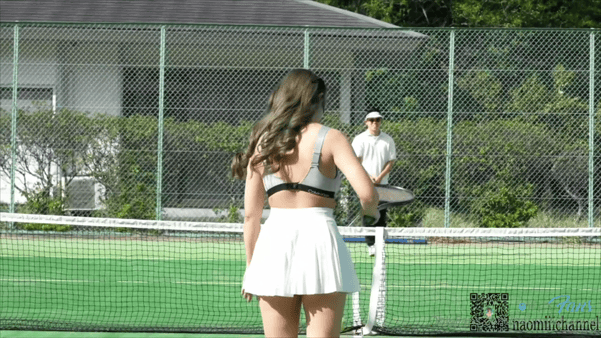 ✨极品樱花妹蜜桃臀女神✅naomiiichannel✅网球场大战，球越大越热，更衣室直接开干