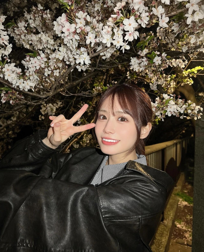 时光的胶片在2025定格——那些悄然转身的“光影传奇”｜AV女优退役盘点特辑