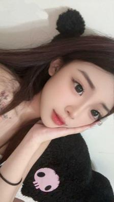 极品大眼正妹❤️柠檬❤️被男友曝光不雅视频_露脸口交与好兄弟3P轮操！