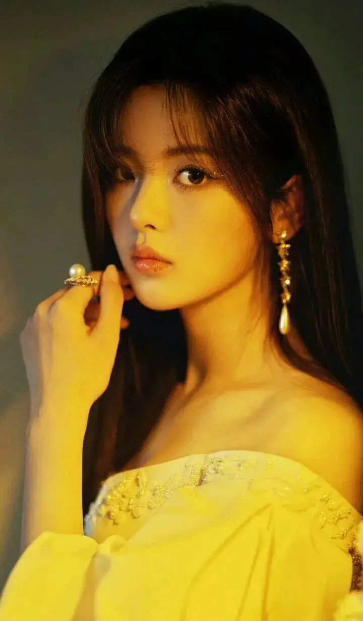 杨超越，好奶好白好嫩，真的超有料！